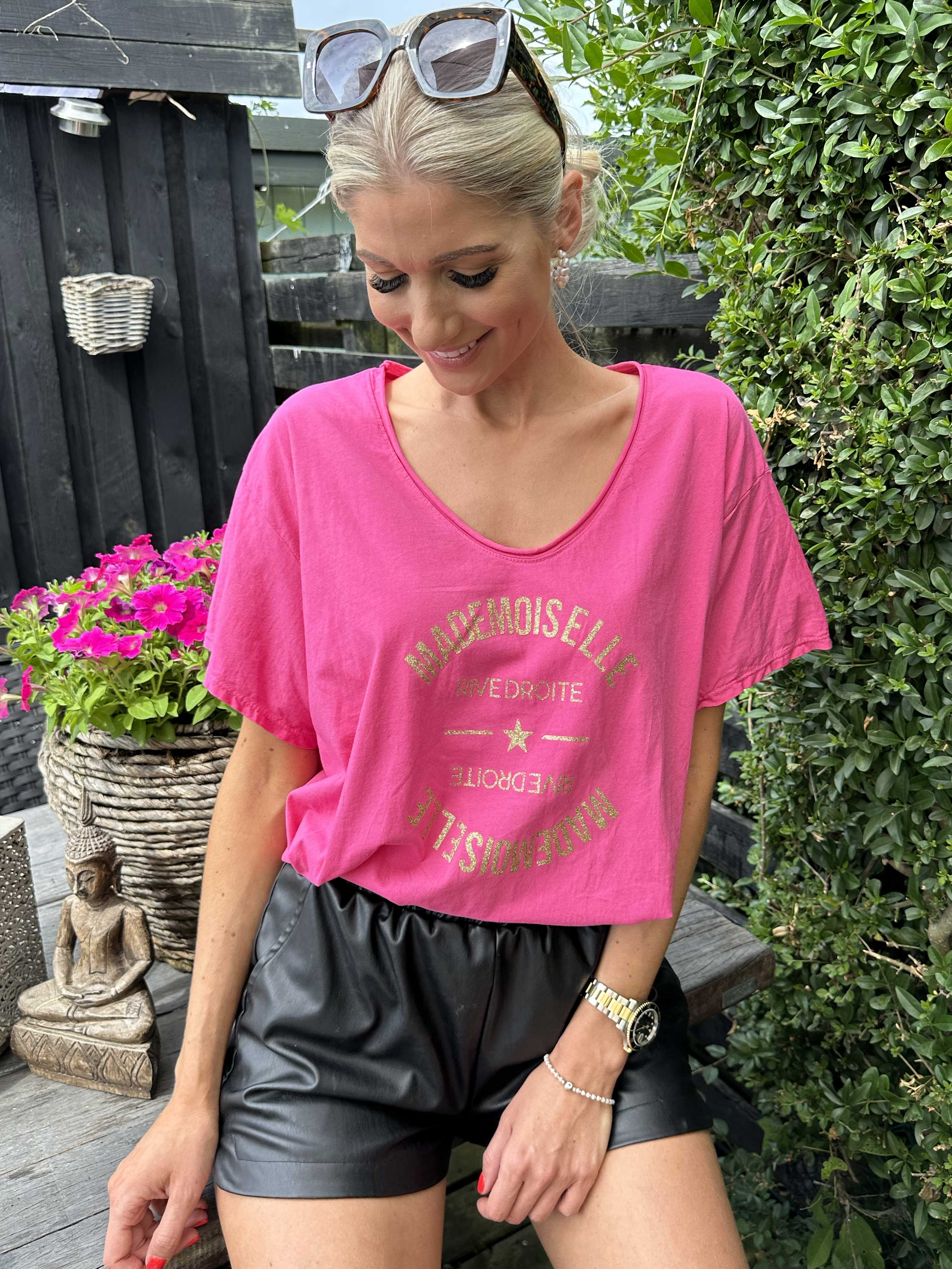 Bella - T-shirt med guld tekst foran